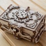 _lg-Ugears-Antique-Box-Mechanical-Model-Puzzle 3D Madeira Wooden